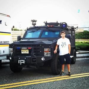 Meet your Posher, Nicu